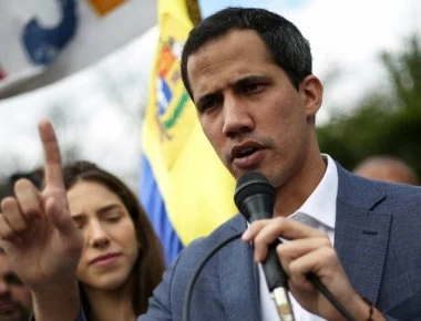 Στο «αντίθετο ρεύμα» από τους Ευρωπαίους η Ελλάδα για τη Βενεζουέλα: «Να μην αναγνωριστεί ο Γκουαϊδό»